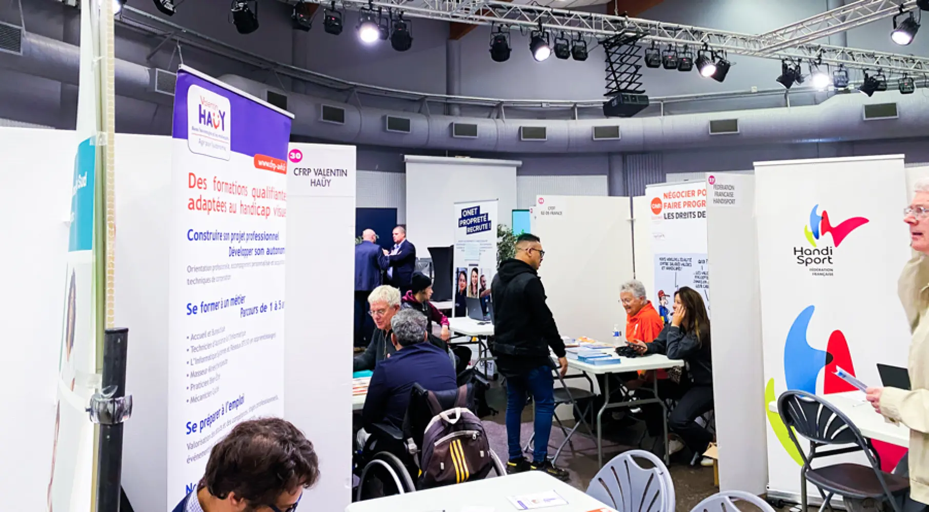 stand-forum-emploi-de-jeunes