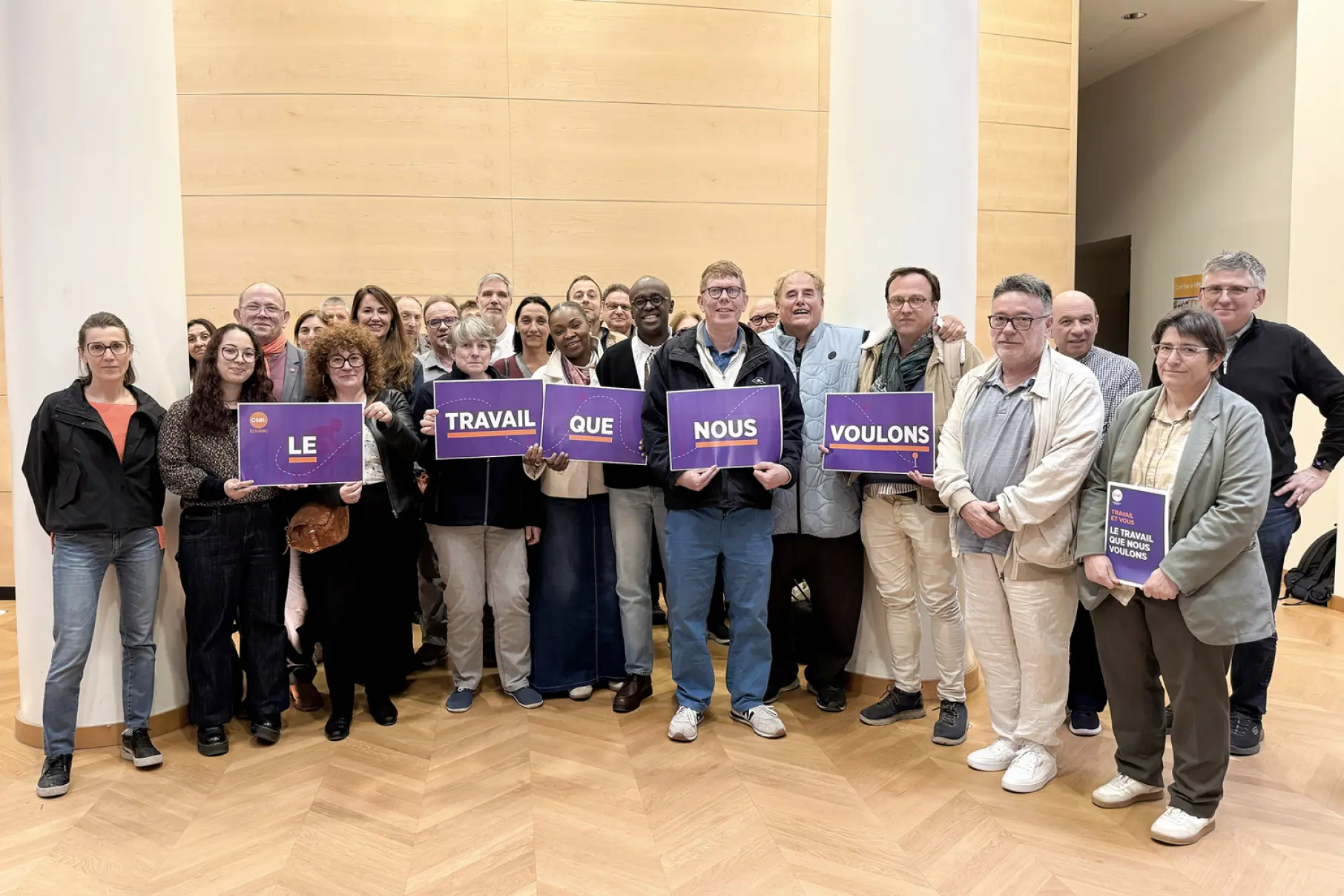 551-enquete-sante-travail-photo de groupe
